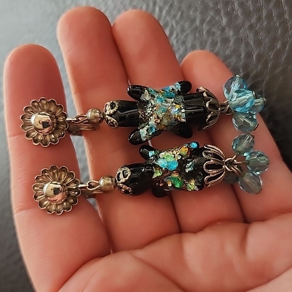 VTG clip on earrings - Picture 2 of 9